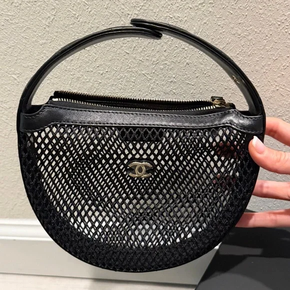 CHANEL BLACK MINI HOBO MESH POUCH RUNWAY RARE NEW - Picture 3 of 13